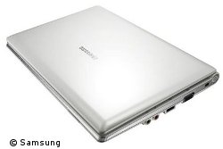 Typisch Netbook: Dank kompakter Ausmaße ist das NC10 bestens für den mobilen Einsatz geeignet